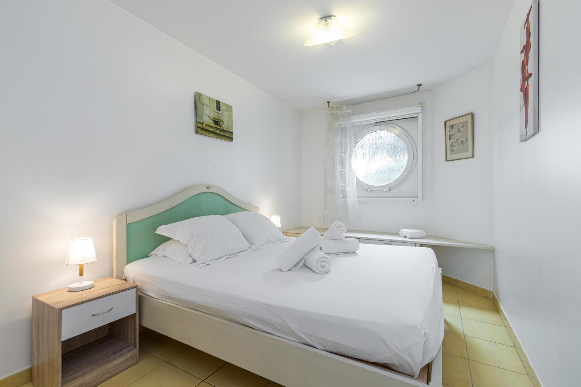 Nice 1 Bedroom Downtown Carre D'Or With Garage Εξωτερικό φωτογραφία